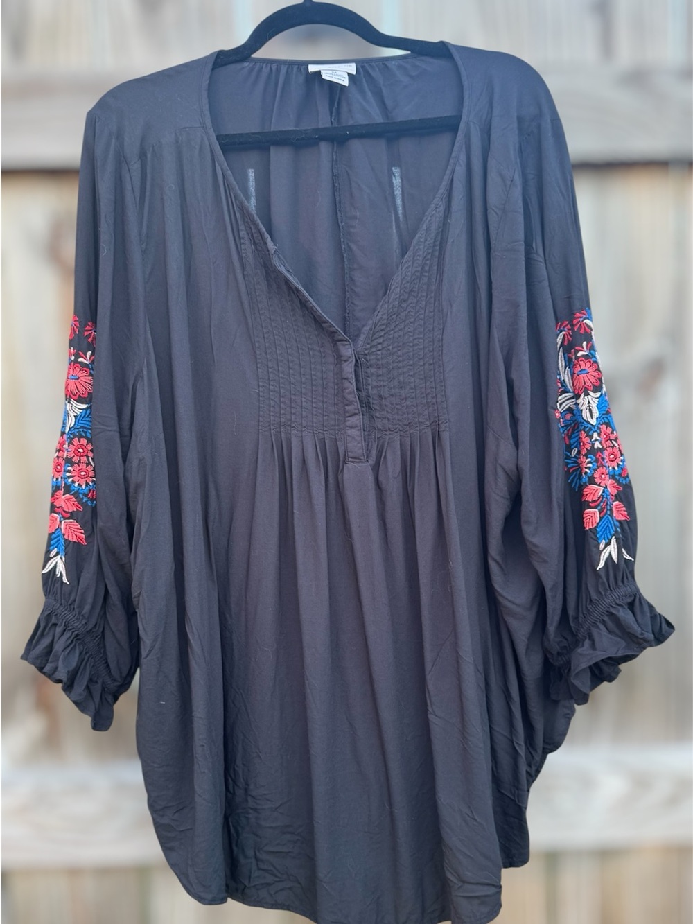 Liz Claiborne Woman Embroidered Peasant Blouse – Size 3X